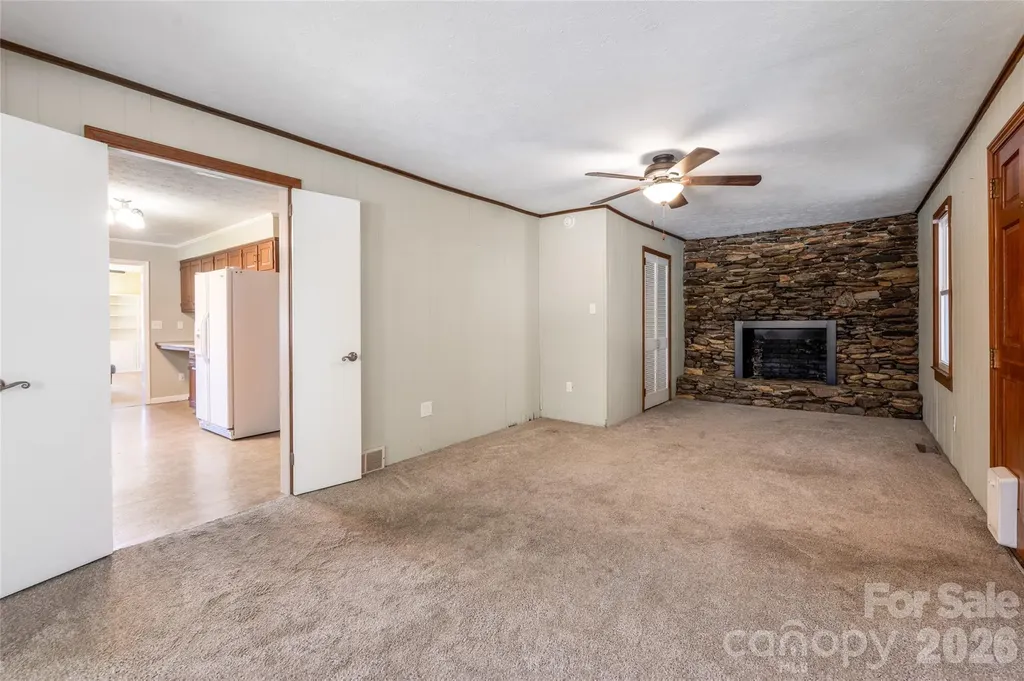 215 Browning Avenue Hendersonville NC 28791