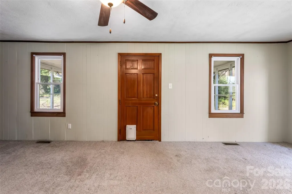 215 Browning Avenue Hendersonville NC 28791
