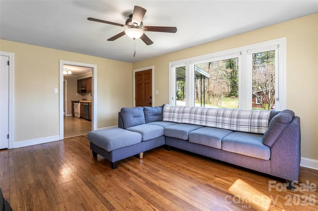 215 Browning Avenue Hendersonville NC 28791
