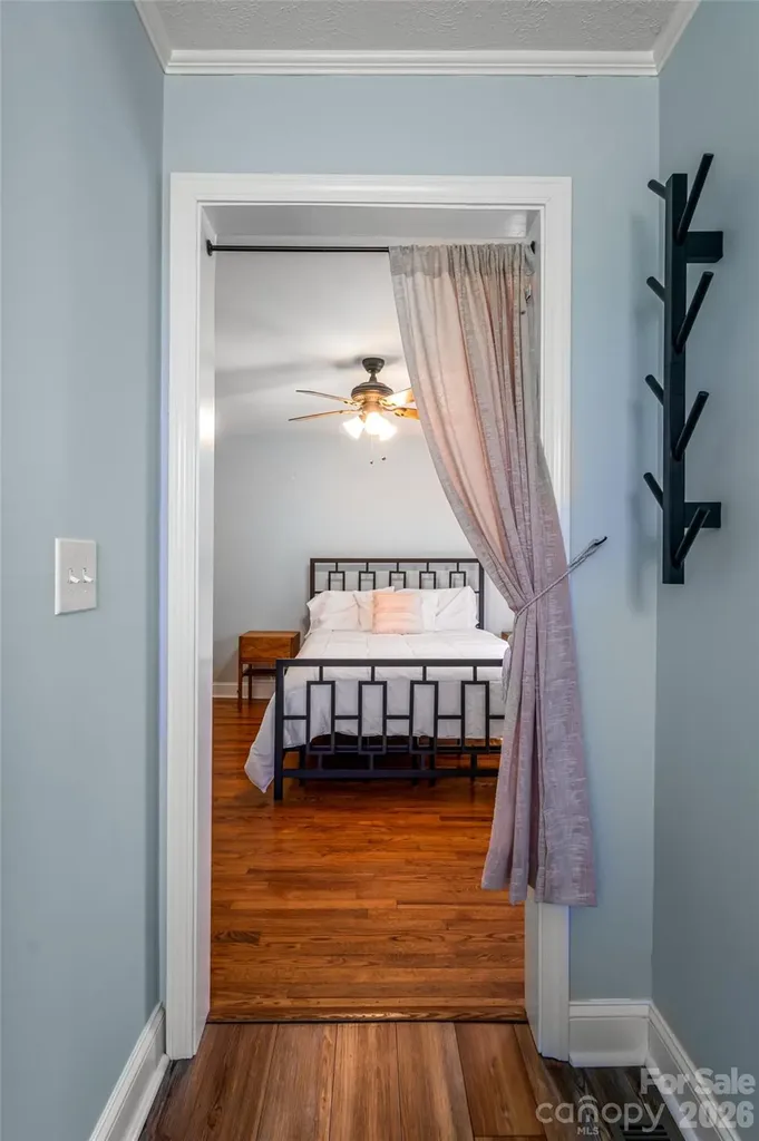 215 Browning Avenue Hendersonville NC 28791