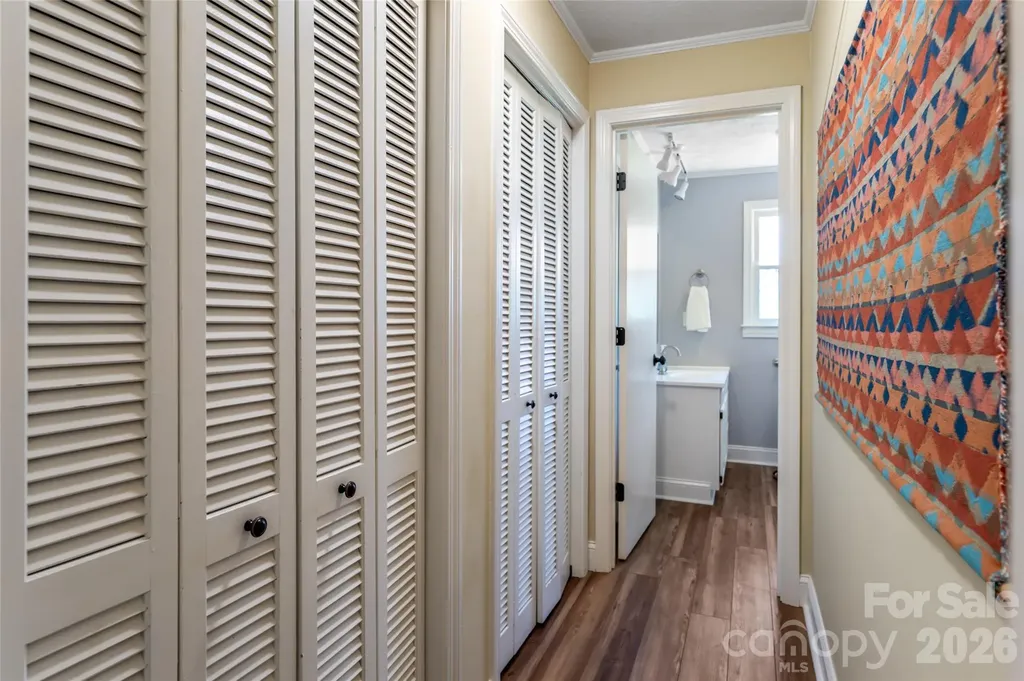 215 Browning Avenue Hendersonville NC 28791