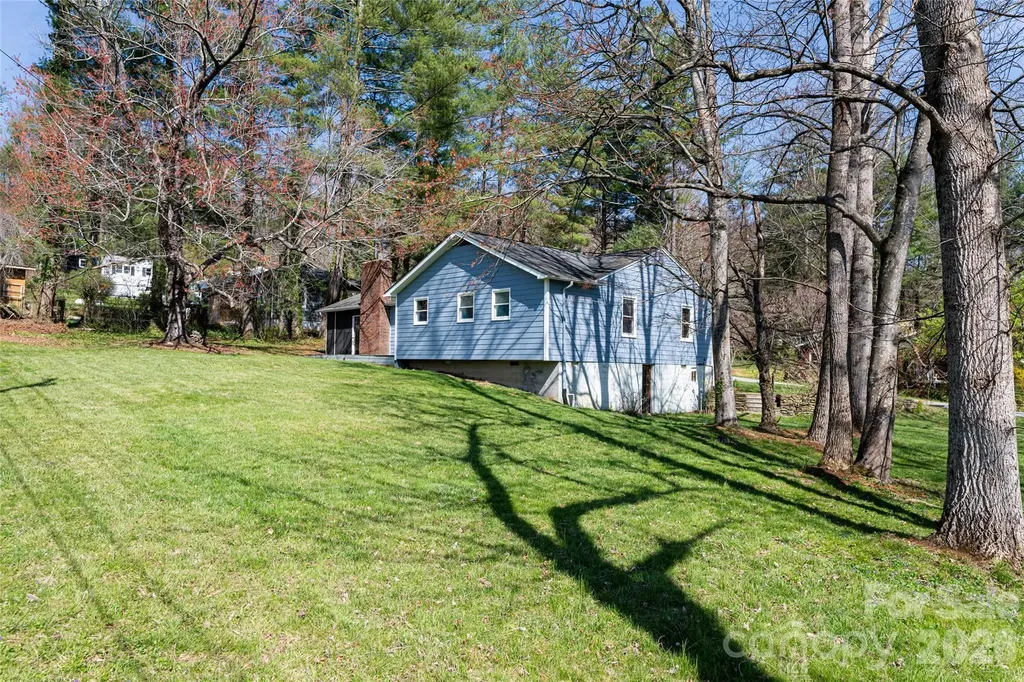 215 Browning Avenue Hendersonville NC 28791