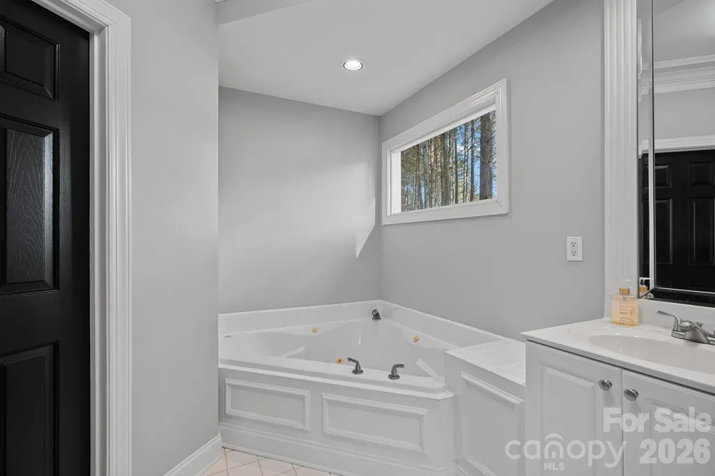 173 Yadkin Falls Road New London NC 28127