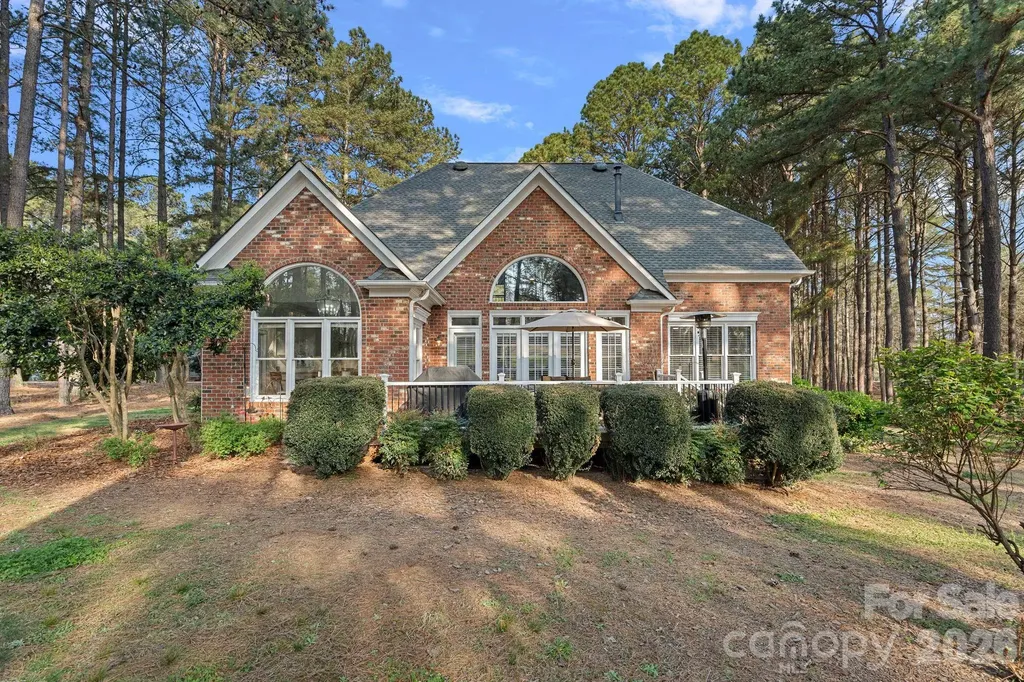 173 Yadkin Falls Road New London NC 28127