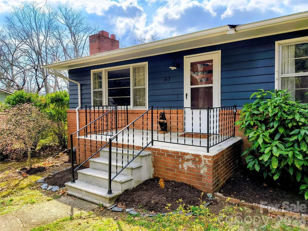 143 Tabernacle Road Black Mountain NC 28711