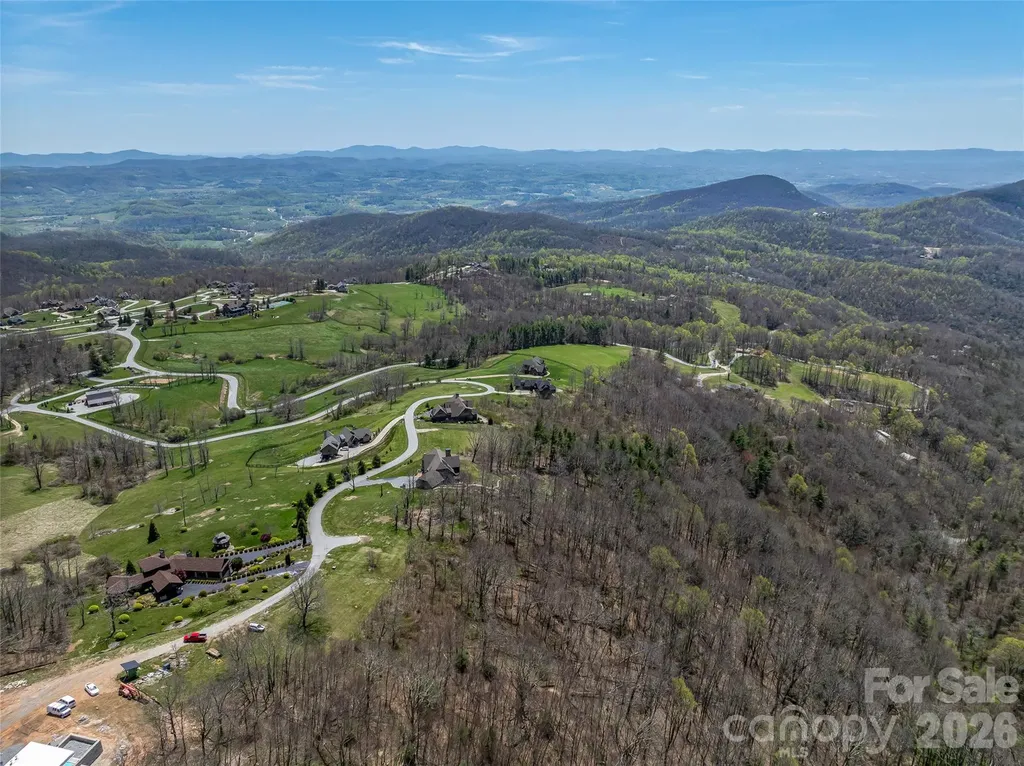 487 Grand Highland Drive Hendersonville NC 28792