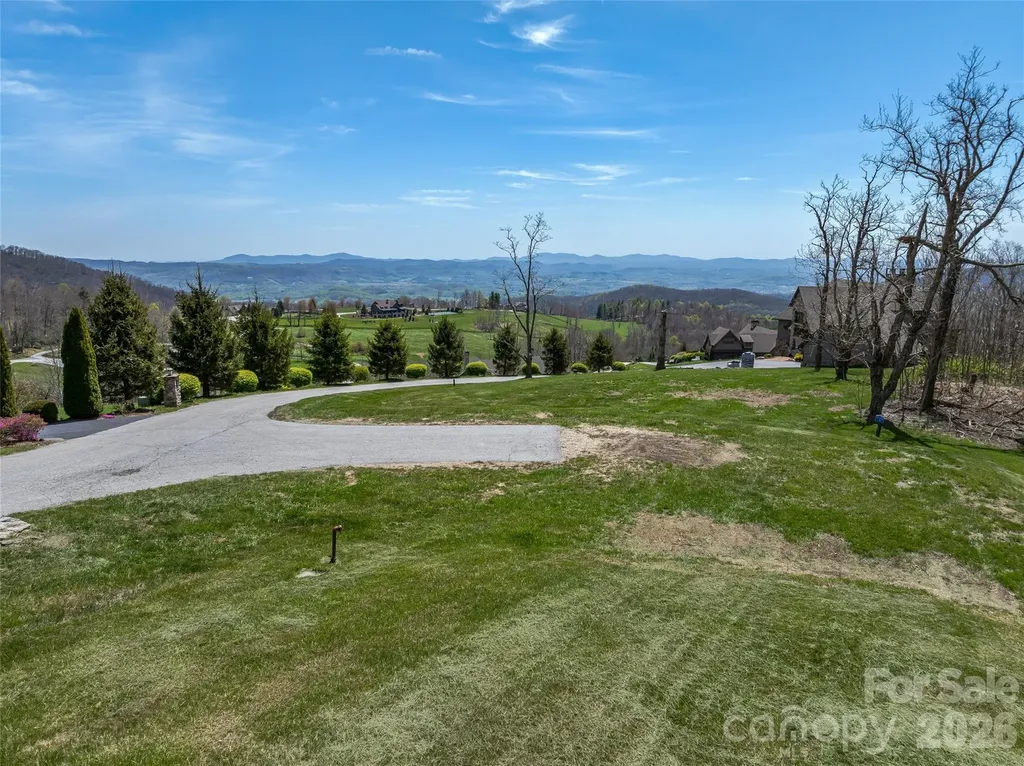 487 Grand Highland Drive Hendersonville NC 28792