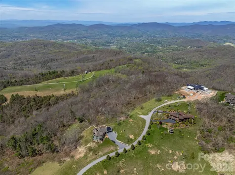 487 Grand Highland Drive Hendersonville NC 28792