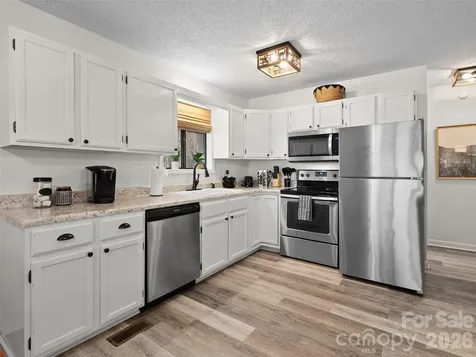 34 Fernbrook Road Maggie Valley NC 28751