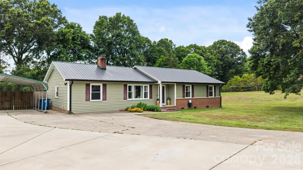 3832 Elkwood Court Concord NC 28025