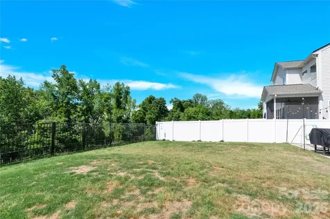 3153 Pinehills Way Mount Holly NC 28120