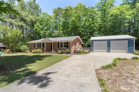 1122 Pine Knot Court Clover SC 29710