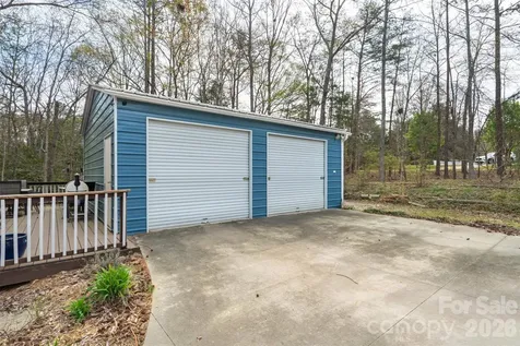 1122 Pine Knot Court Clover SC 29710