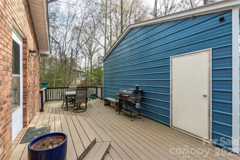 1122 Pine Knot Court Clover SC 29710