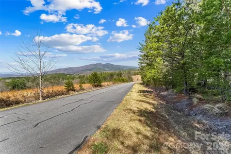121 Lake Crest Drive Nebo NC 28761