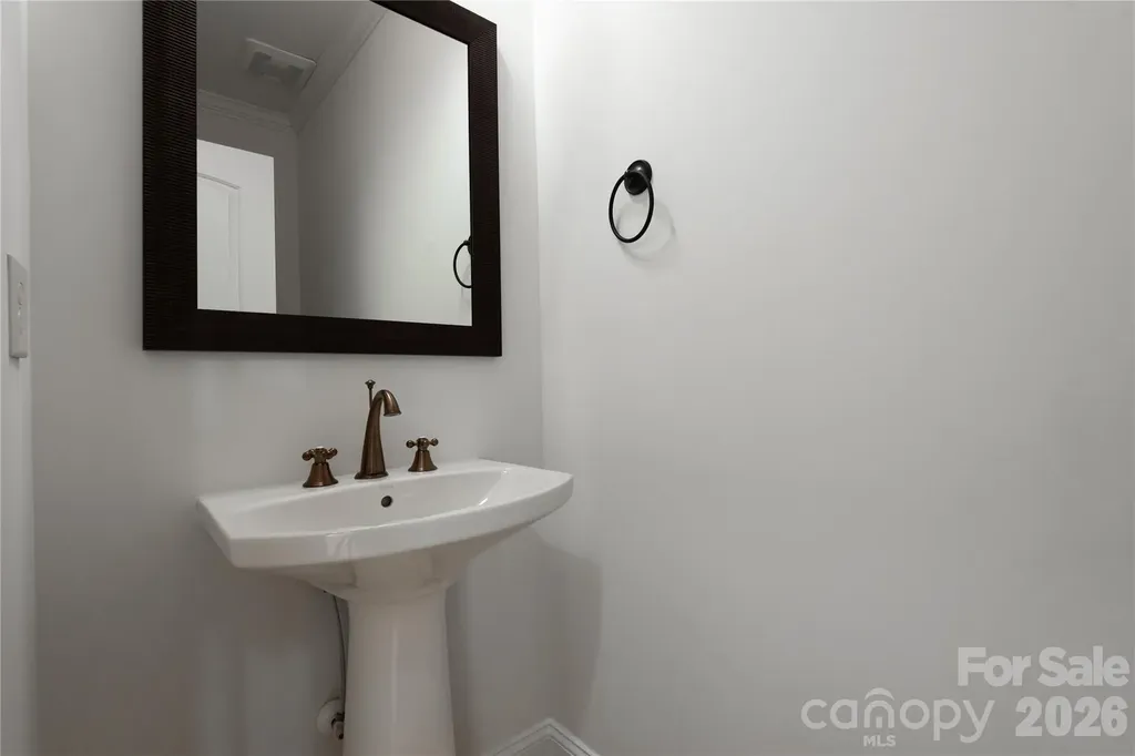 939 Linda Lane Charlotte NC 28211