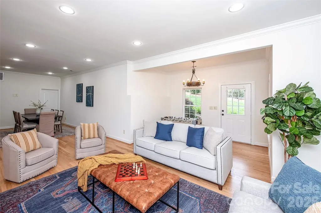 939 Linda Lane Charlotte NC 28211