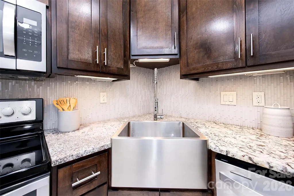 939 Linda Lane Charlotte NC 28211