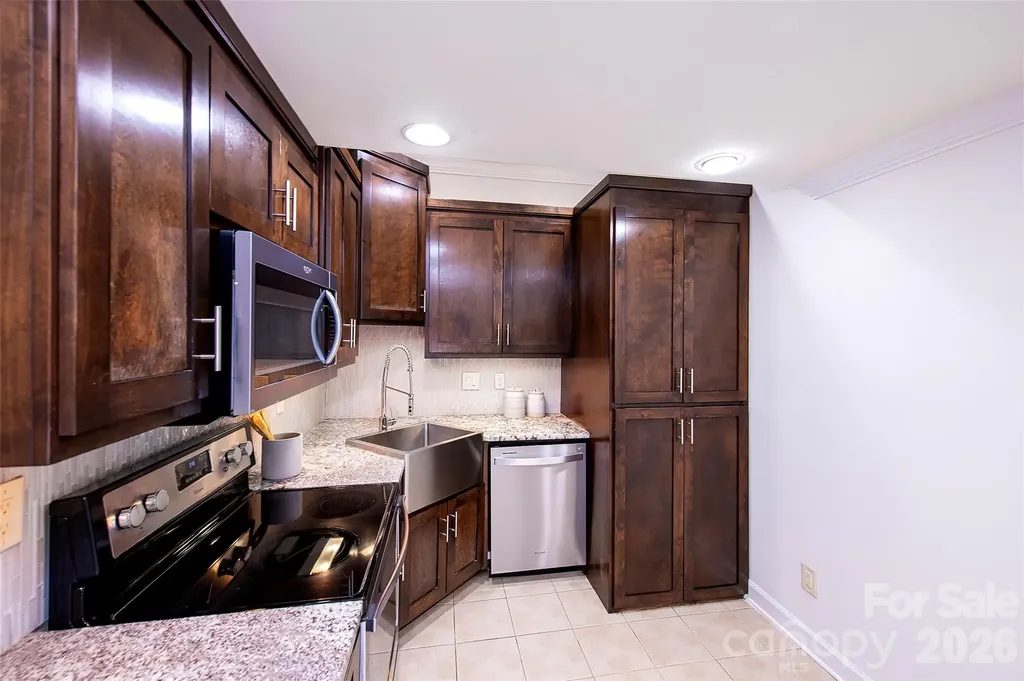 939 Linda Lane Charlotte NC 28211