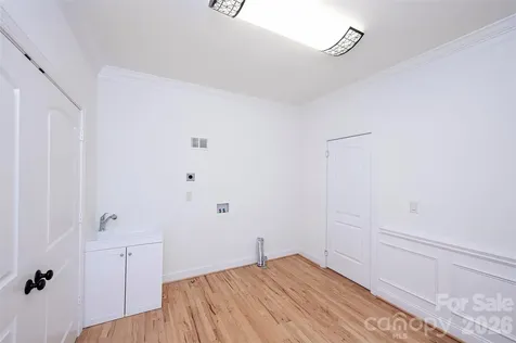 939 Linda Lane Charlotte NC 28211