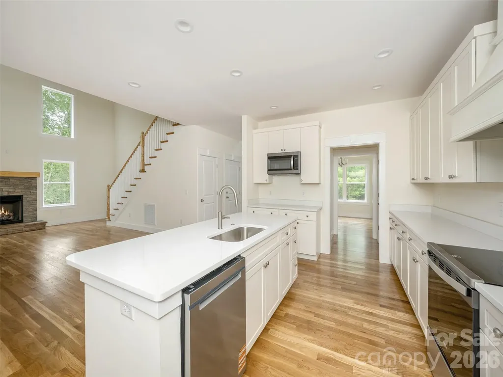 366 Mistletoe Trail Hendersonville NC 28791