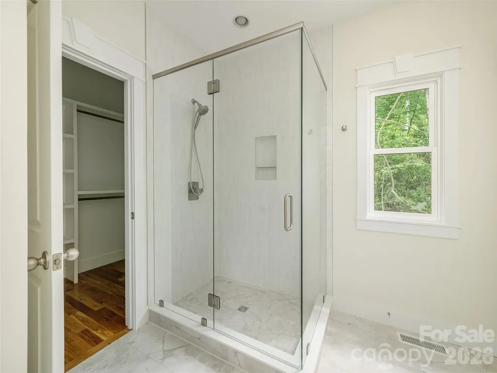 366 Mistletoe Trail Hendersonville NC 28791