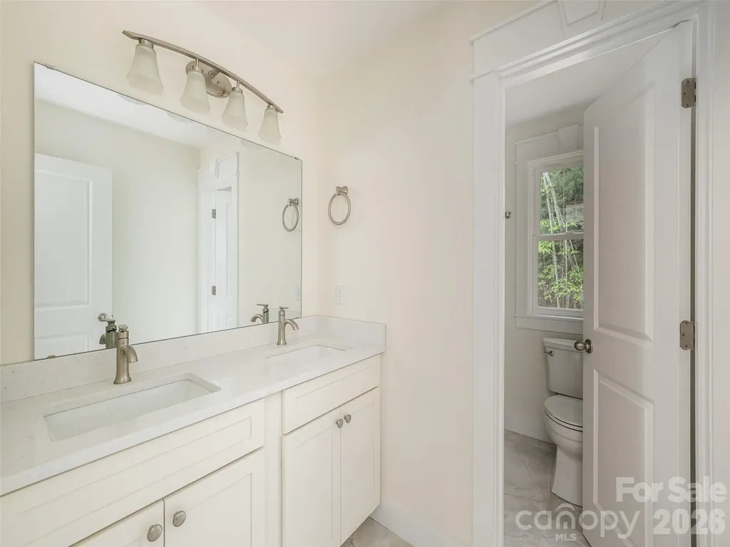 366 Mistletoe Trail Hendersonville NC 28791