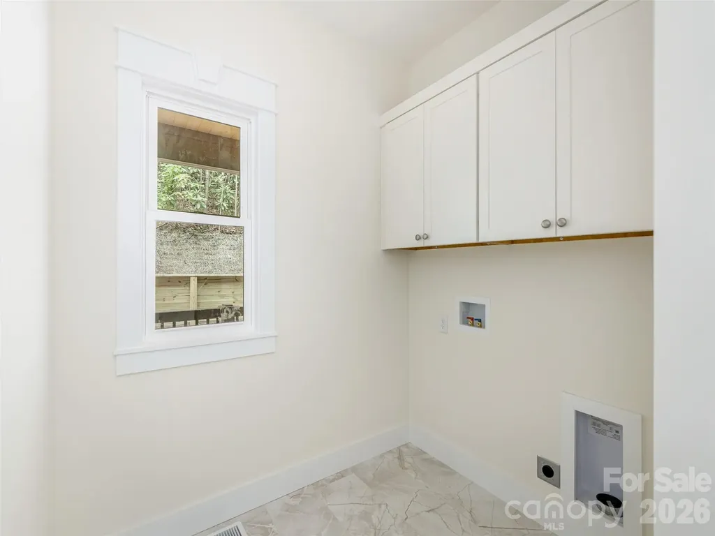 366 Mistletoe Trail Hendersonville NC 28791