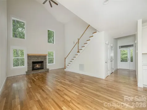 366 Mistletoe Trail Hendersonville NC 28791