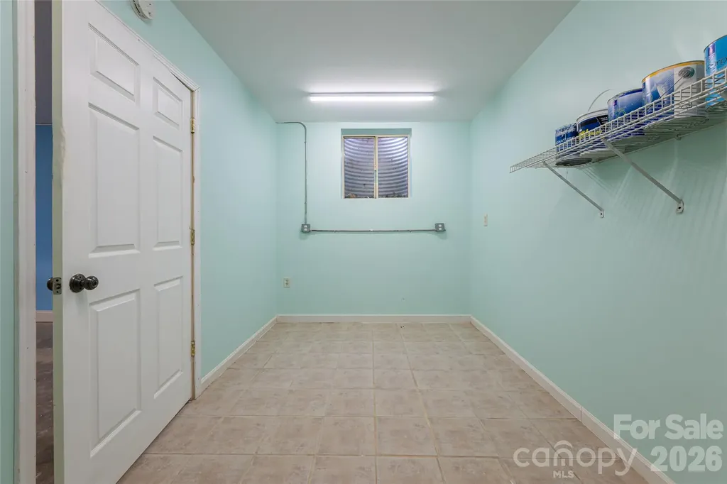 106 Oak Hollow Court Asheville NC 28805