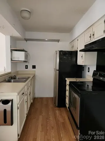 9607-G Vinca Circle Charlotte NC 28213