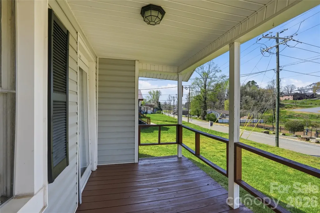 346 N Cleghorn Street Rutherfordton NC 28139
