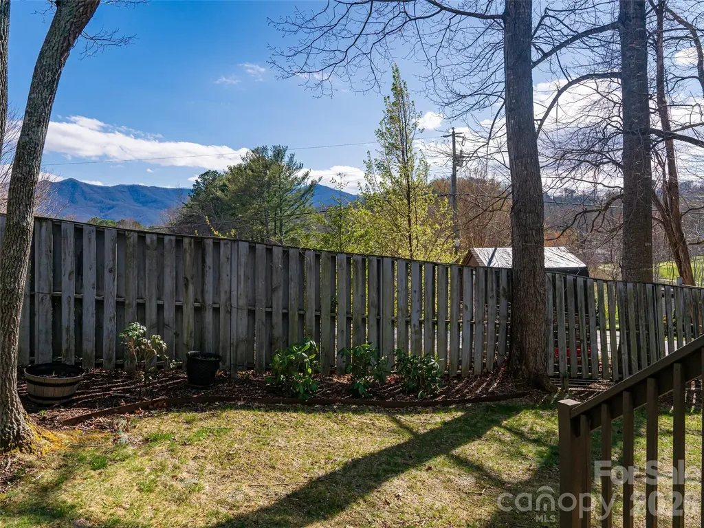 2F Lynx Drive Black Mountain NC 28711