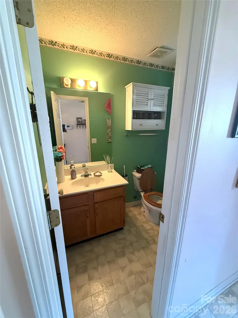 5965 Prescott Court Charlotte NC 28269
