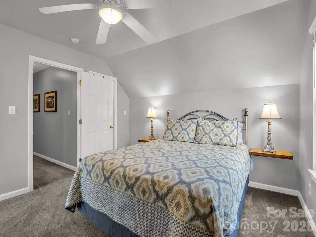 108 Nuthatch Trace Brevard NC 28712