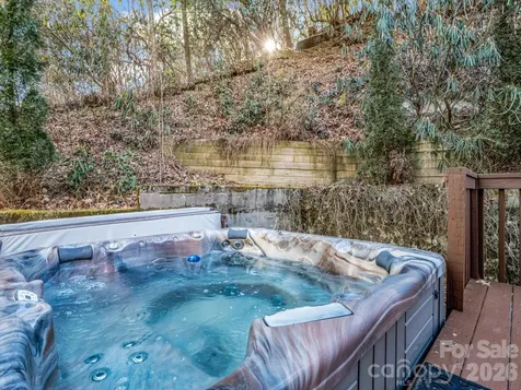 108 Nuthatch Trace Brevard NC 28712