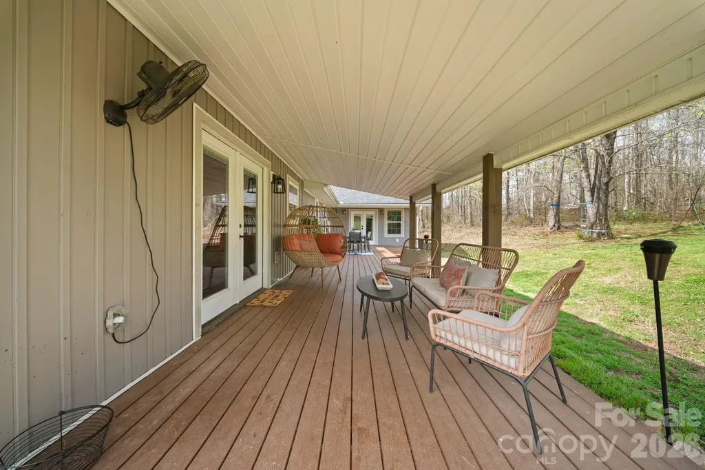 527 Floyd Blackwell Road Tryon NC 28782