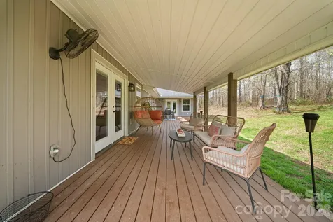 527 Floyd Blackwell Road Tryon NC 28782