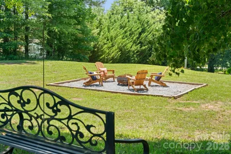 527 Floyd Blackwell Road Tryon NC 28782