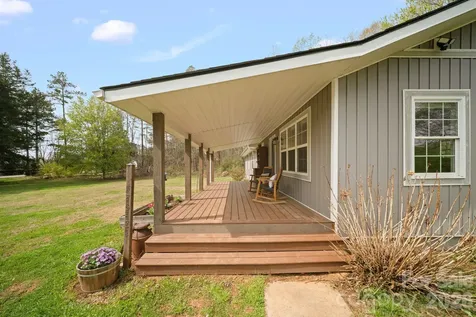 527 Floyd Blackwell Road Tryon NC 28782
