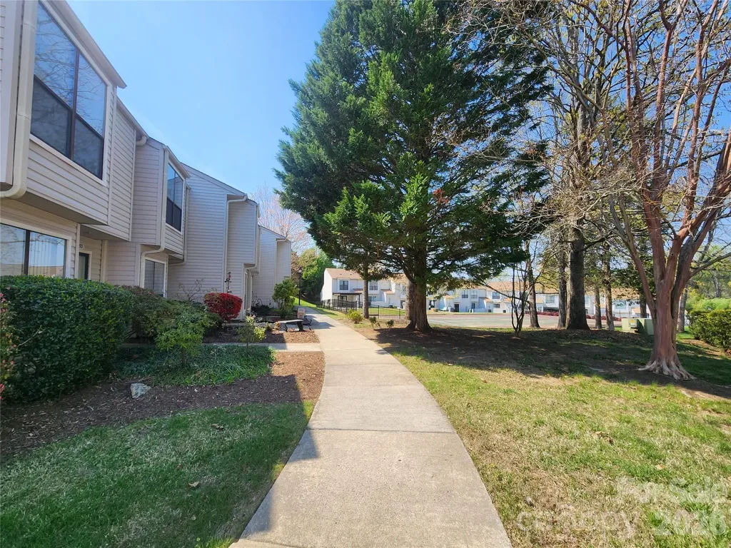 10961 Carmel Crossing Road Charlotte NC 28226