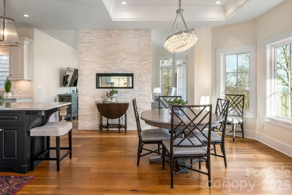 89 N Snow Ridge Drive Hendersonville NC 28792