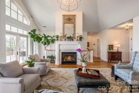 89 N Snow Ridge Drive Hendersonville NC 28792
