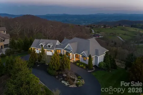 89 N Snow Ridge Drive Hendersonville NC 28792