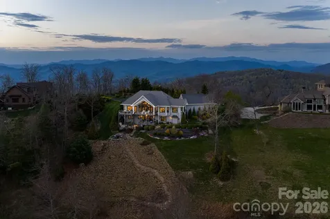89 N Snow Ridge Drive Hendersonville NC 28792