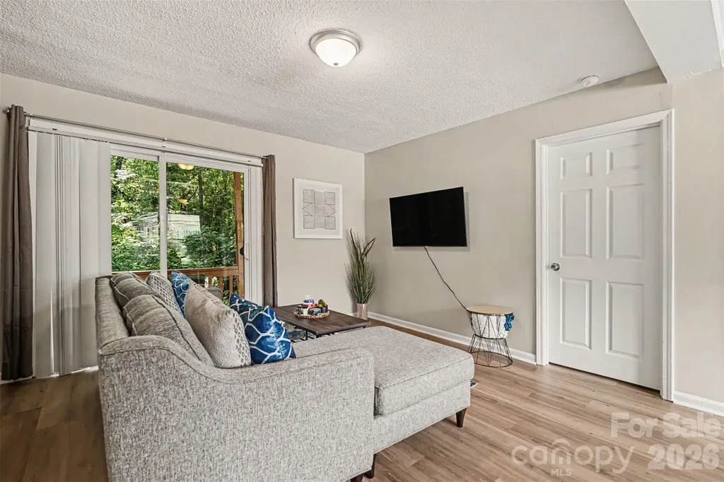 270/272 Spring Street SW Concord NC 28025