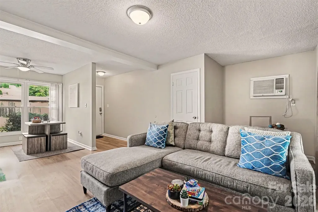 270/272 Spring Street SW Concord NC 28025