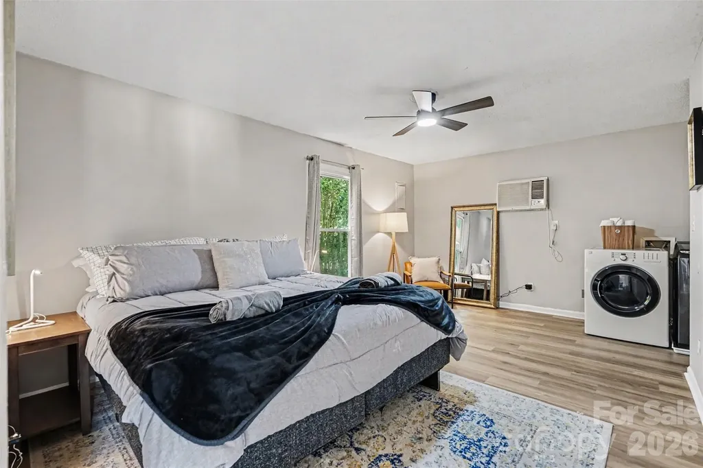 270/272 Spring Street SW Concord NC 28025