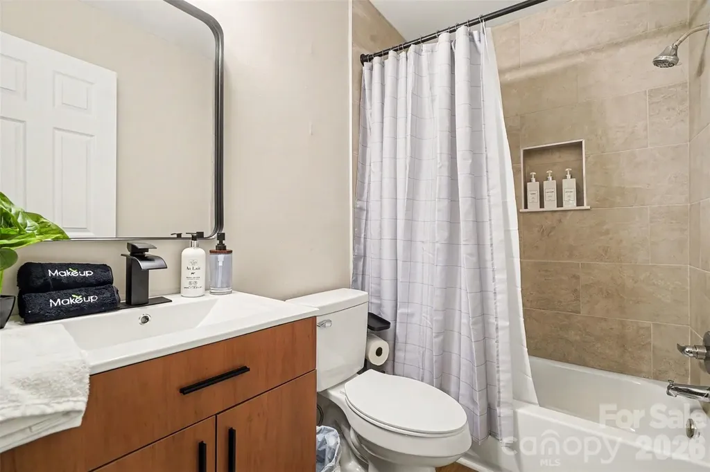 270/272 Spring Street SW Concord NC 28025