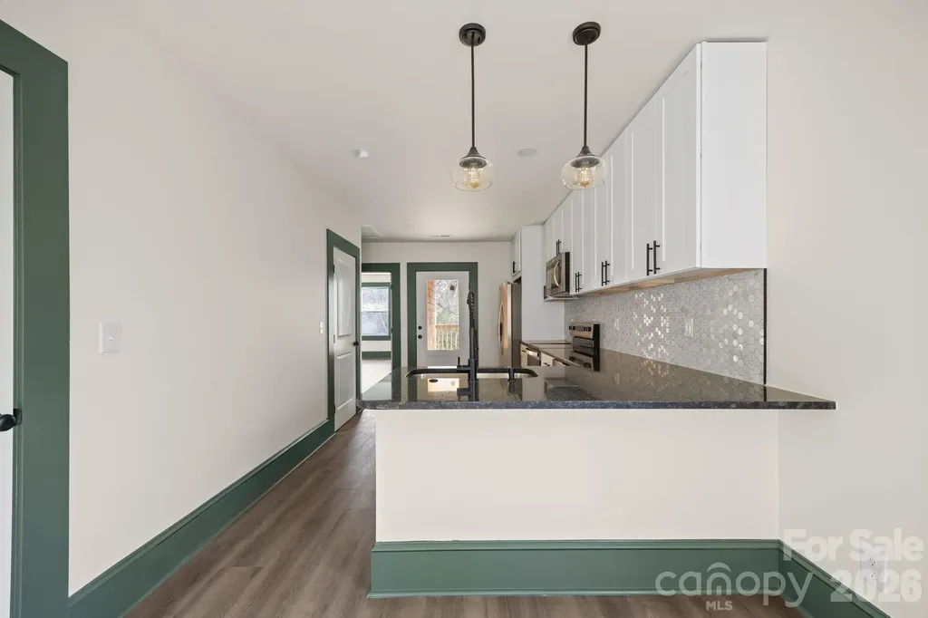 63 Elizabeth Place Asheville NC 28801